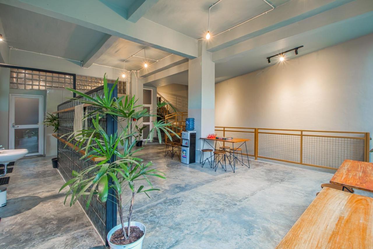 Kolo Kolo Hostel Kejayan Buitenkant foto