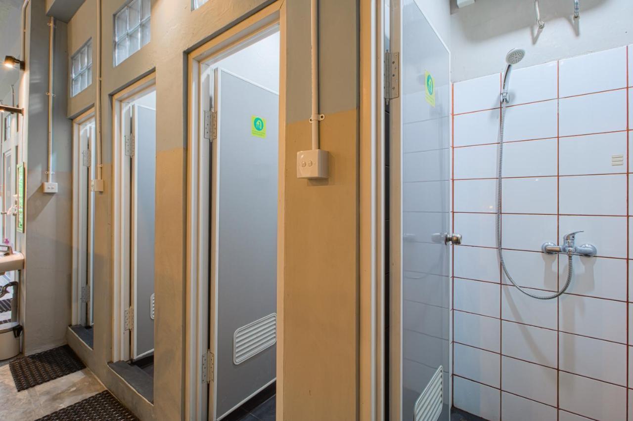 Kolo Kolo Hostel Kejayan Buitenkant foto